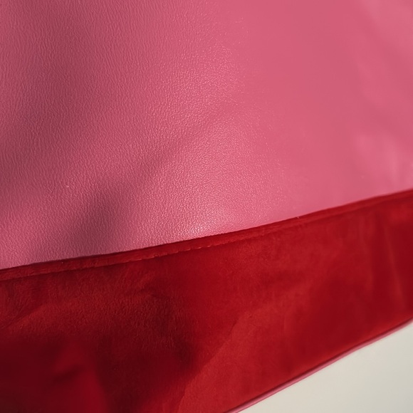 NWOT Juicy Couture Pink and Red Tote Love Velvet airplane travel overnight - Picture 4 of 7